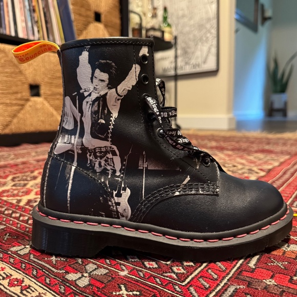 Dr. Martens (Doc Martens) - Sex Pistols "I Wanna Be Me" Black Boots (Size 6 US) - Picture 2 of 9